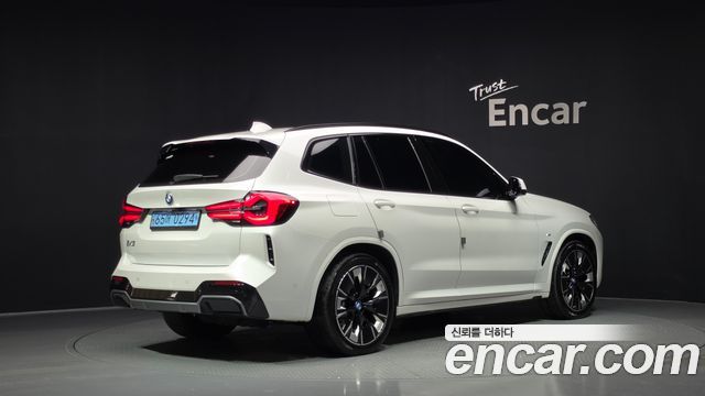 BMW iX3 M Sports - фото 1