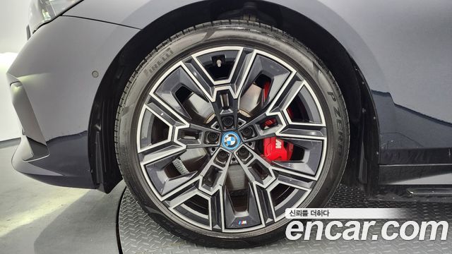 BMW i5 G60 eDrive 40 M Sport Pro - фото 4
