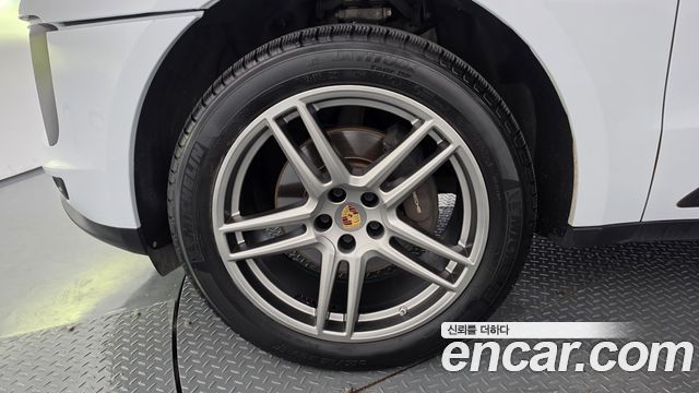 Porsche Macan 2.0 95B - фото 4