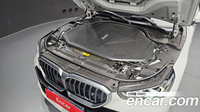 BMW i5 G60 eDrive 40 M Sport - фото 4