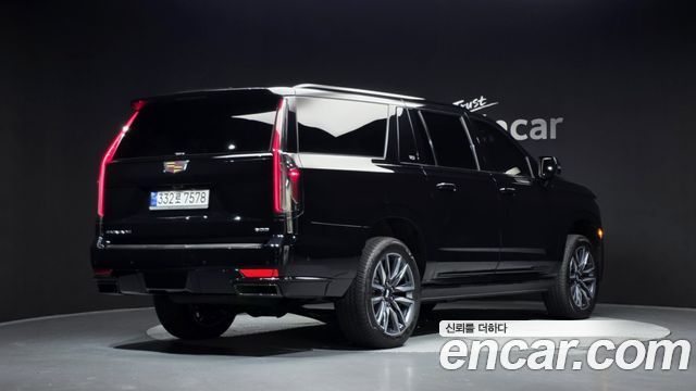 Cadillac Escalade 5-го поколения 6.2 ESV ESV Sports Platinum - фото 1