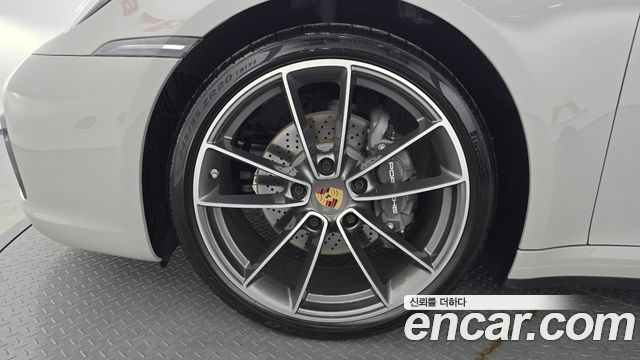 Porsche 911 Carrera - фото 3