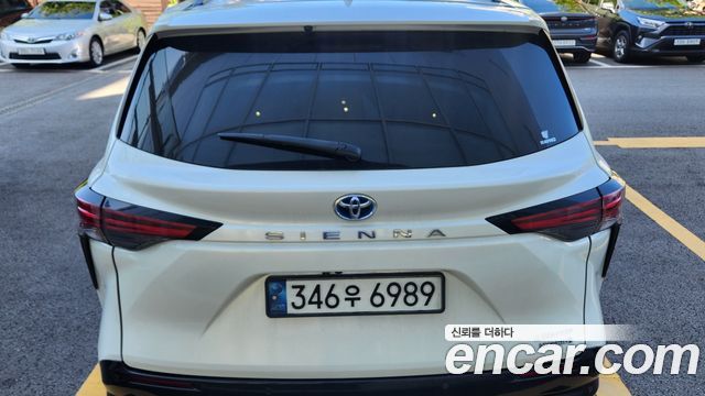 Toyota Sienna 4-го поколения 2.5 Hybrid 2WD - фото 3
