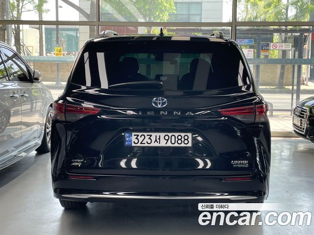 Toyota Sienna 4-го поколения 2.5 Hybrid AWD - фото 3