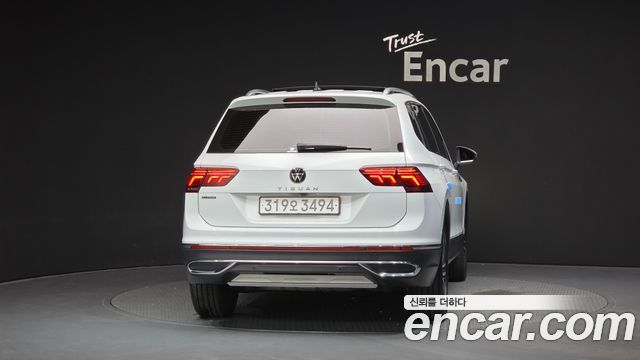 Volkswagen Tiguan Allspace 2.0 TSI Prestige - фото 3