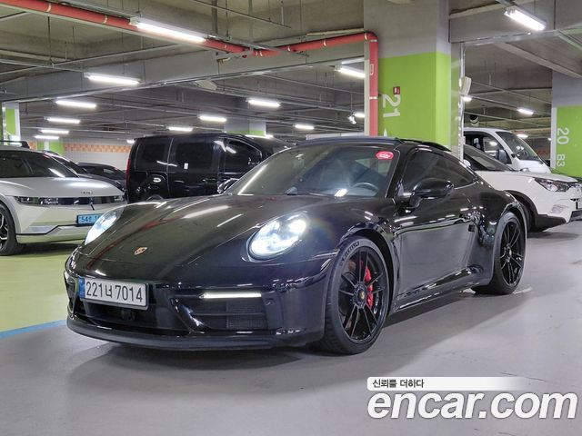 Porsche 911 Carrera 4 GTS - фото 0