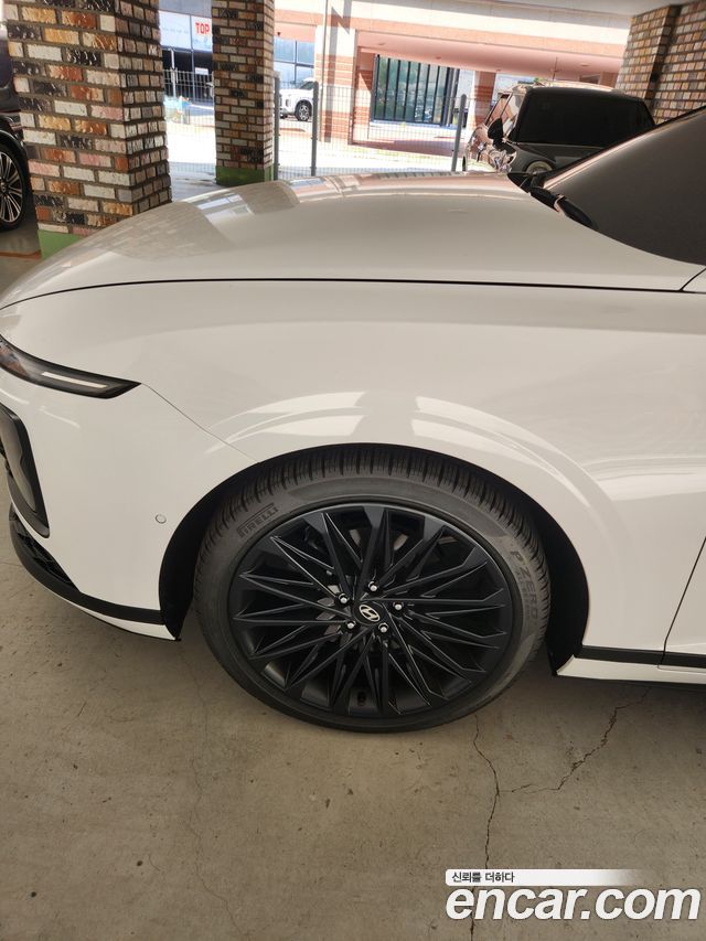 Hyundai Grandeur GN7 2,5 Gasoline 2WD Calligraphy - фото 4