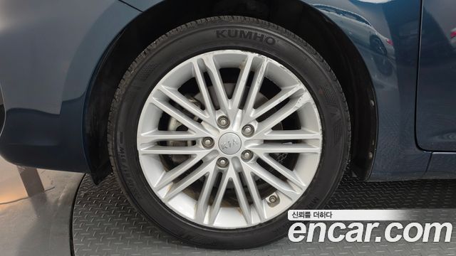 Kia Carens New 2.0 LPI Luxury - фото 4