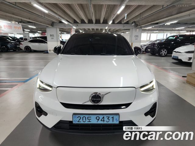 Volvo C40 Recharge Twin Ultimate - фото 1
