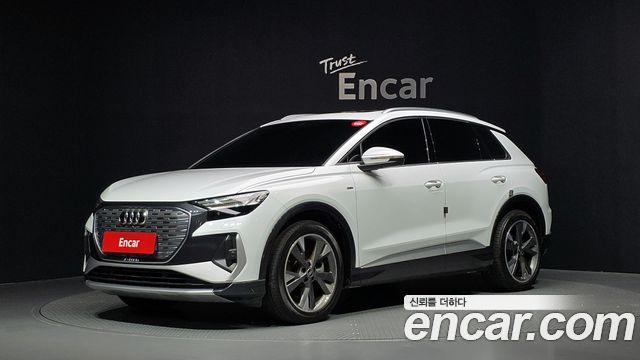 Audi Q4 e-Tron F4 40 Premium - фото 0
