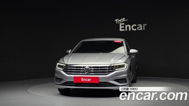 Volkswagen Jetta 7-го поколения 1.4 TSI Premium - фото 1