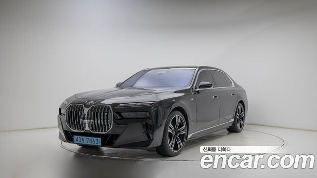 BMW i7 G70 xDrive 60 M sport - фото 0