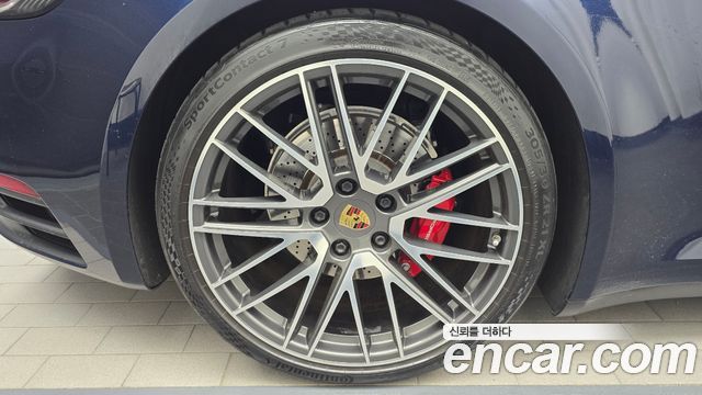 Porsche 911 Carrera 4S Cabriolet - фото 4