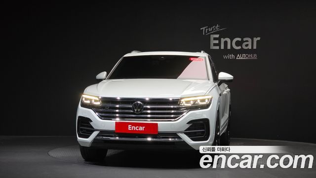 Volkswagen Touareg 3-го поколения 3.0 TDI R-Line - фото 1