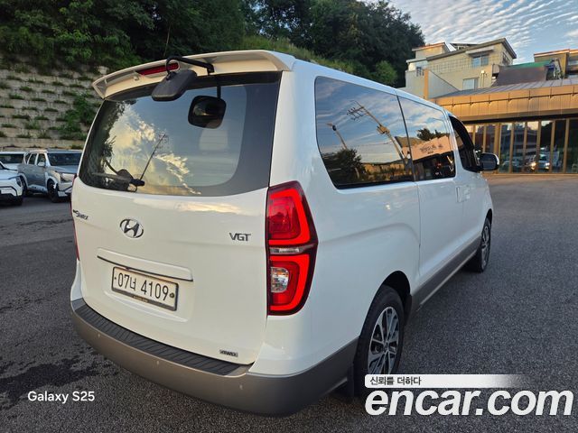 Hyundai Starex New 4WD Urban 9-Seater Exclusive - фото 4