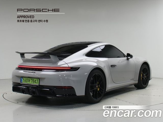 Porsche 911 Carrera GTS - фото 1