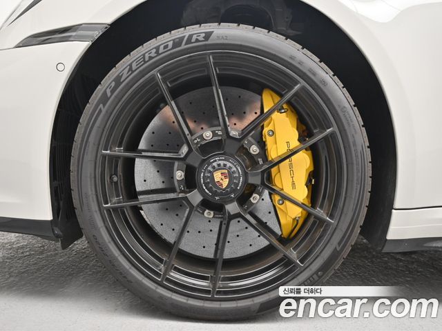 Porsche 911 Carrera GTS - фото 4