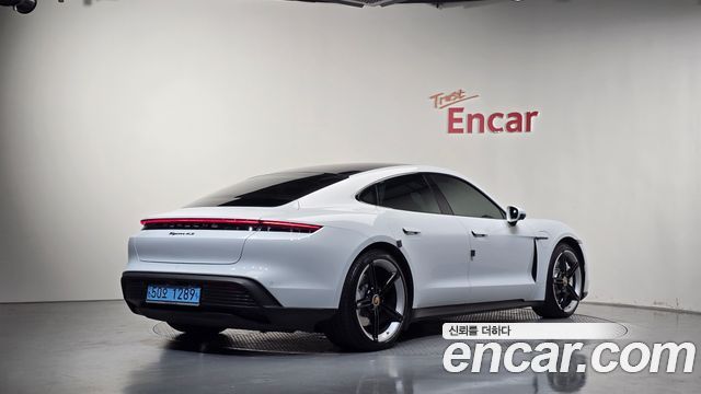 Porsche Taycan 4S - фото 1