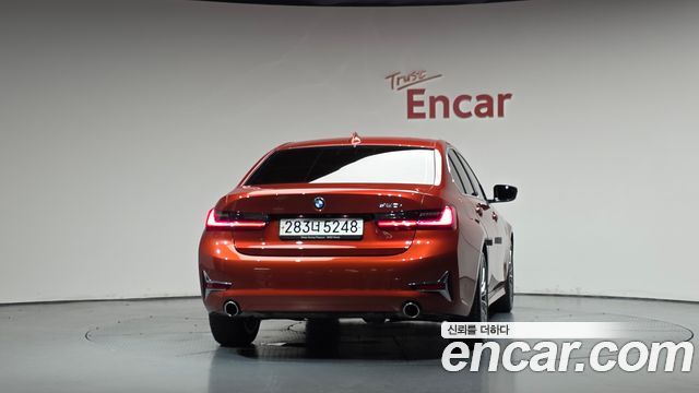 BMW 3 Series G20 320i Luxury - фото 2
