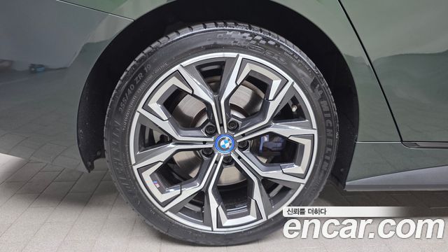 BMW i4 eDrive40 M Sports Pro - фото 4