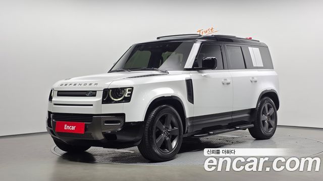 Land Rover Defender L663 110 D300 X-Dynamic HSE - фото 0
