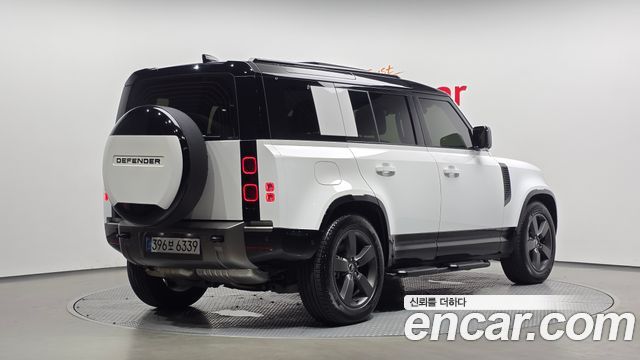 Land Rover Defender L663 110 D300 X-Dynamic HSE - фото 1