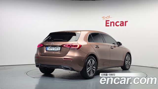 Mercedes-Benz A-Class W177 A220 Hatchback - фото 1