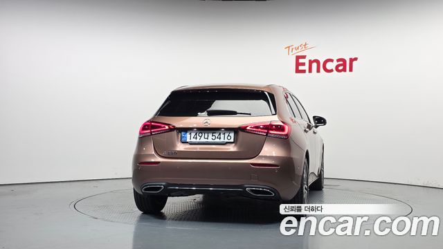 Mercedes-Benz A-Class W177 A220 Hatchback - фото 3