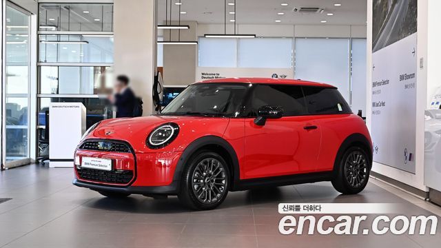 Mini Cooper C 4-го поколения Essential - фото 0