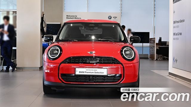 Mini Cooper C 4-го поколения Essential - фото 1