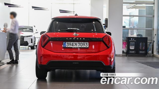 Mini Cooper C 4-го поколения Essential - фото 2