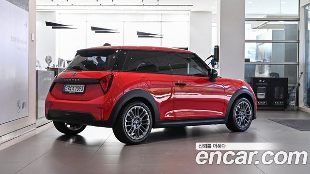 Mini Cooper C 4-го поколения Essential - фото 3