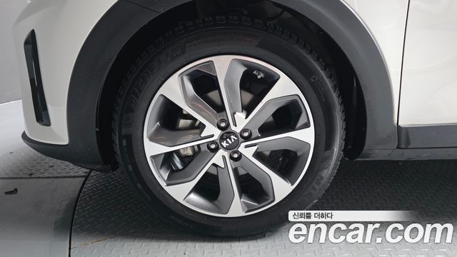 Kia Stonic 1.0 Turbo Prestige - фото 4