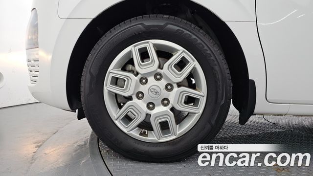 Hyundai Staria Tourer 9-Seater Modern - фото 4