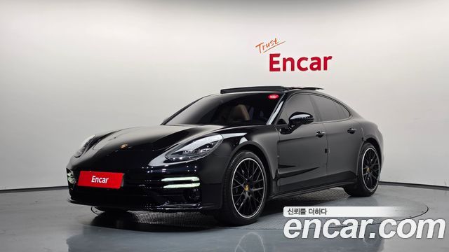 Porsche Panamera 3.0 AWD - фото 0