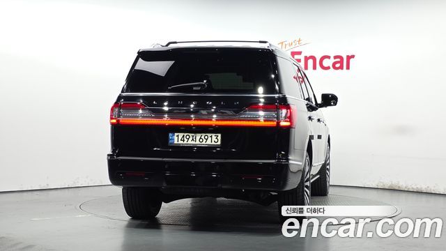 Lincoln Navigator 4-го поколения 3.5L - фото 3