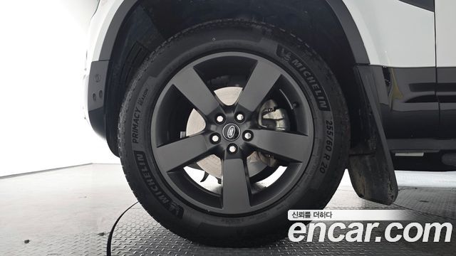 Land Rover Defender L663 110 P300 X-Dynamic SE - фото 4