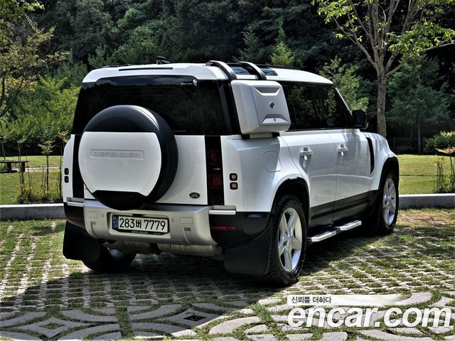 Land Rover Defender L663 110 D240 SE - фото 1