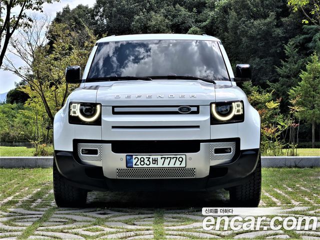 Land Rover Defender L663 110 D240 SE - фото 2