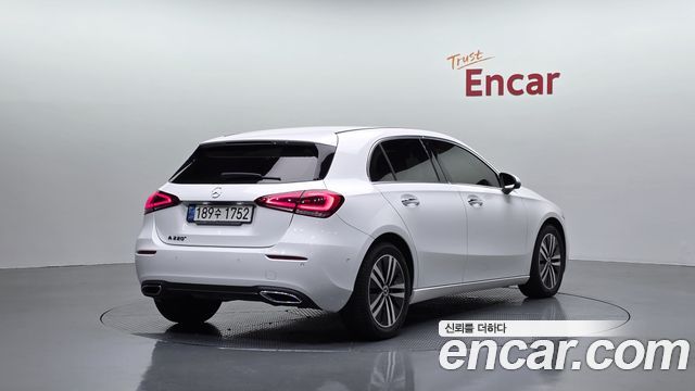 Mercedes-Benz A-Class W177 A220 Hatchback - фото 1