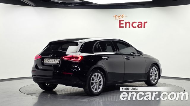 Mercedes-Benz A-Class W177 A220 Hatchback - фото 1