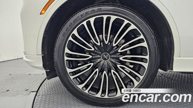 Lincoln Aviator 2-го поколения 3.0 Black Label AWD - фото 4