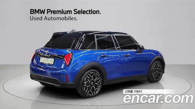 Mini Cooper S 4-го поколения 5 Door Favoured - фото 1