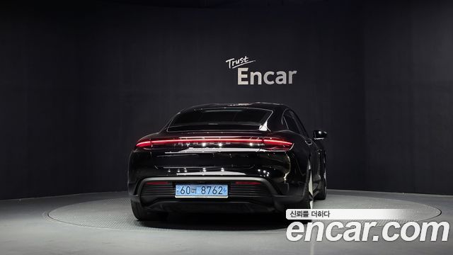 Porsche Taycan Base - фото 3