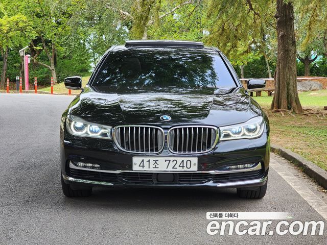 BMW 7 Series G11 750Li xDrive - фото 1