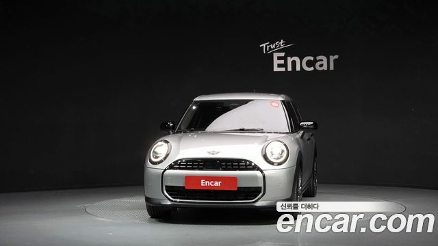 Mini Cooper C 4-го поколения 5Door Essential - фото 2