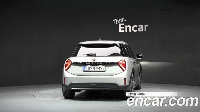 Mini Cooper C 4-го поколения 5Door Essential - фото 3