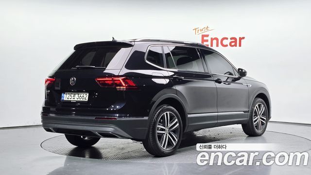 Volkswagen Tiguan Allspace 2.0 TDI Prestige - фото 1