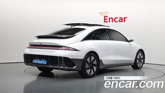 Hyundai Ioniq6 Long Range AWD Prestige - фото 0