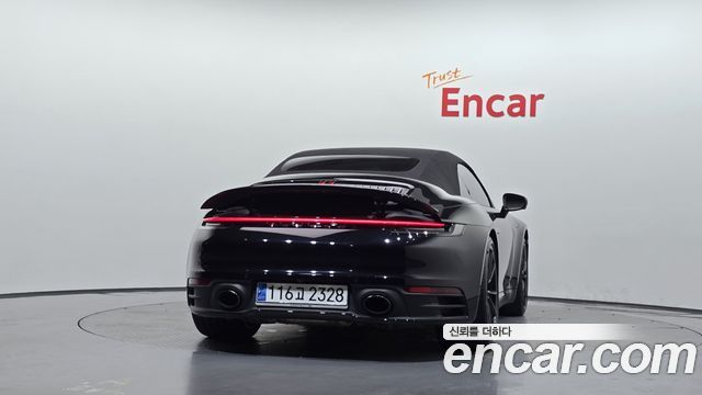 Porsche 911 Carrera 4 Cabriolet - фото 2